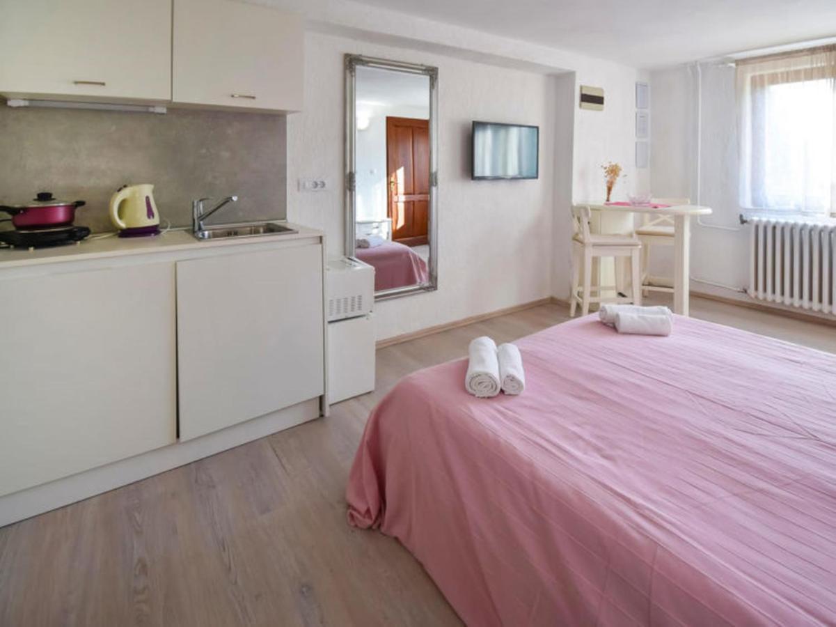 Studios Barre With Jacuzzi Rovinj Exterior foto
